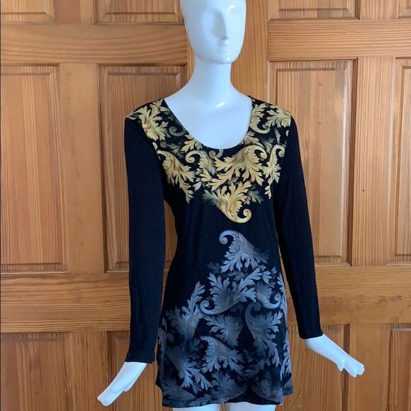 VENUS Tops - Venus scoop neck tunic